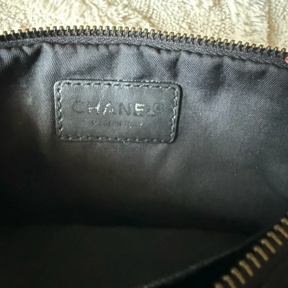 Chanel Travel Line Nylon Wristlet O pouch Black - Picture 4 of 10